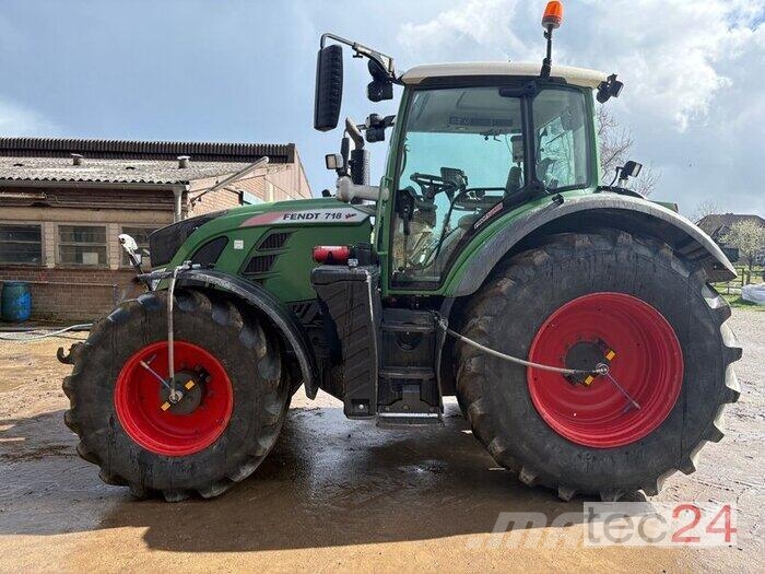Fendt 718 S4 Profi Plus Traktorit