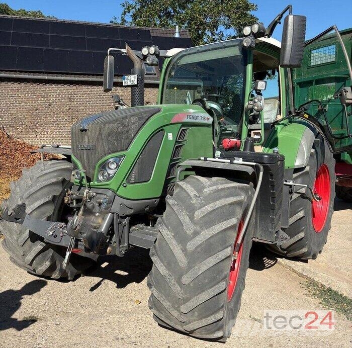 Fendt 718 S4 Profi Plus Traktorit