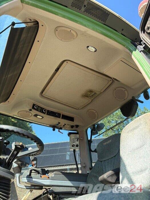Fendt 718 S4 Profi Plus Traktorit