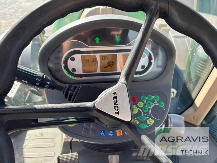 Fendt 718 VARIO S4 Traktori