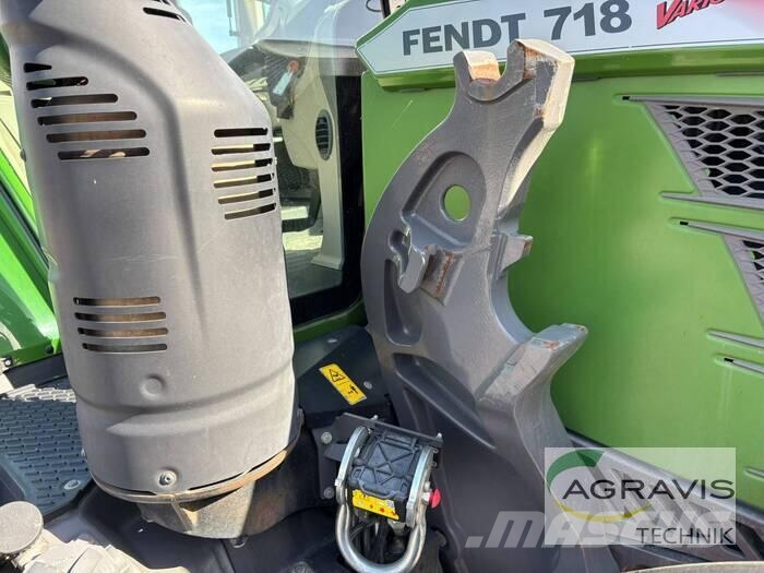 Fendt 718 VARIO S4 Traktori