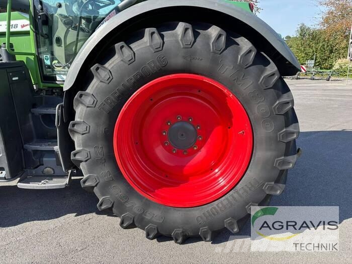 Fendt 718 VARIO S4 Traktori
