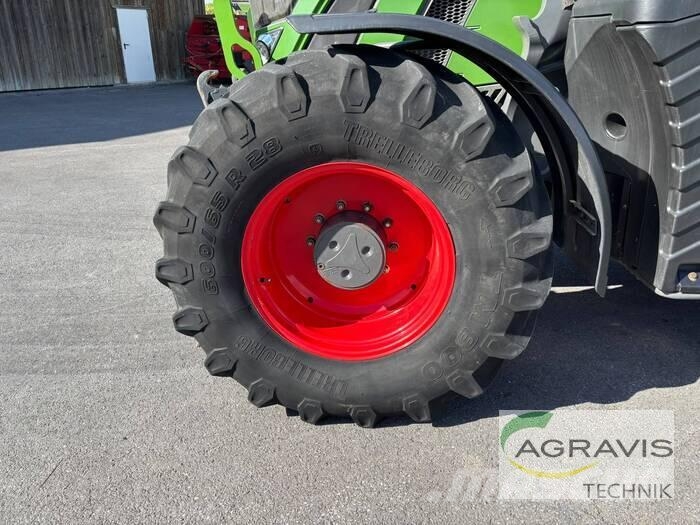 Fendt 718 VARIO S4 Traktori
