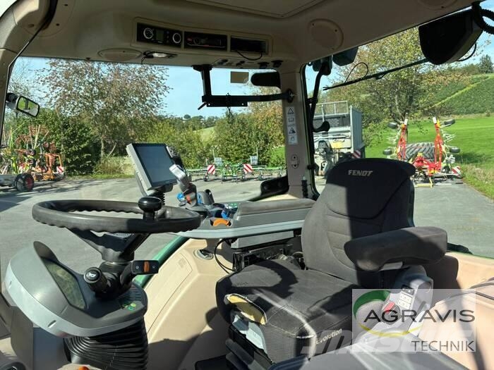Fendt 718 VARIO S4 Traktori