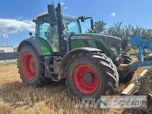 Fendt 718 VARIO S4 PROFI PLUS Tractores