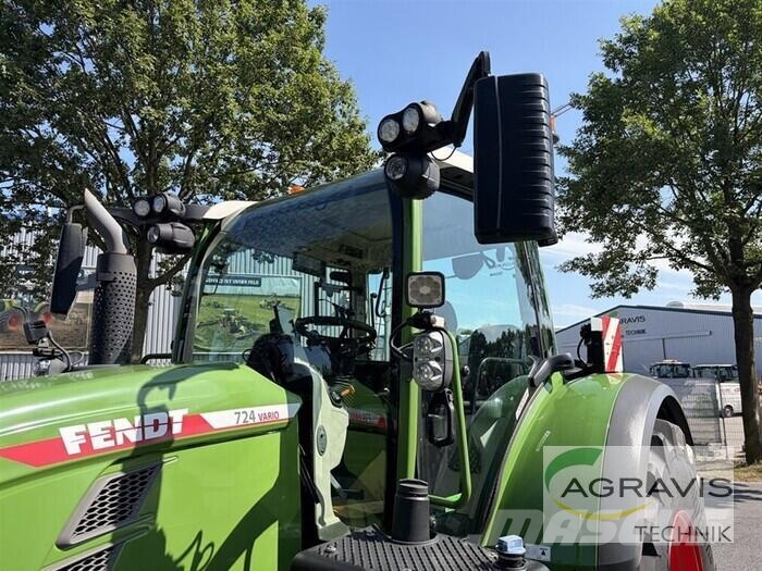 Fendt 724 VARIO GEN-6 Profi+ Setting 2 Tratores Agrícolas usados