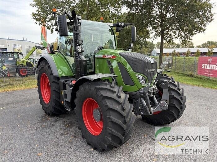 Fendt 724 VARIO GEN-6 Profi+ Setting2 Traktorer