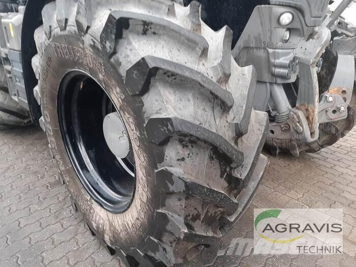 Fendt 724 VARIO GEN-7 Tratores Agrícolas usados