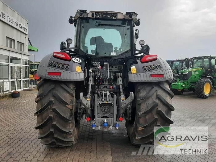 Fendt 724 VARIO GEN-7 Tratores Agrícolas usados
