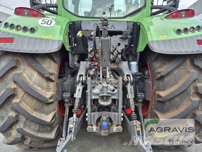 Fendt 724 VARIO S4 Tractors