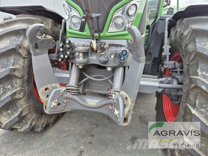 Fendt 724 VARIO S4 Tractors
