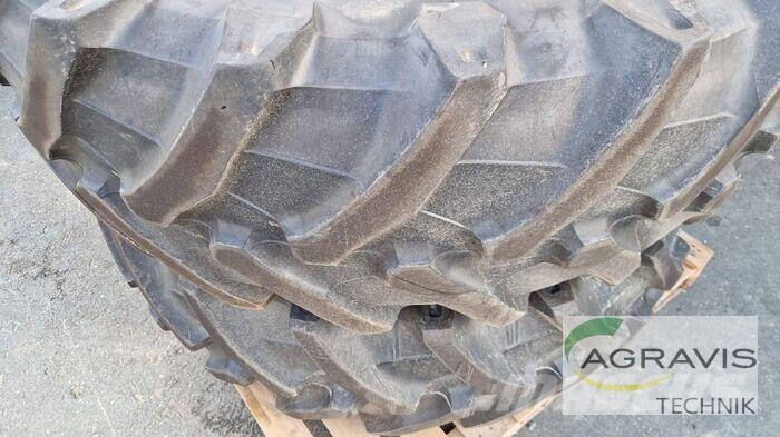 Fendt 724 VARIO S4 Tractors