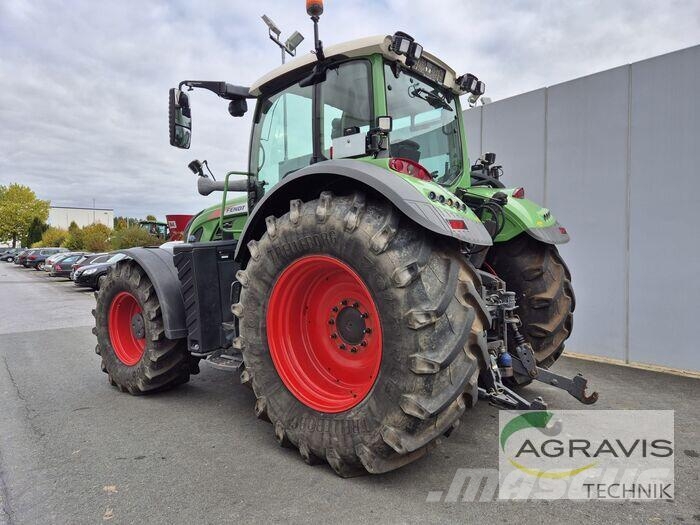 Fendt 724 VARIO S4 Tractors