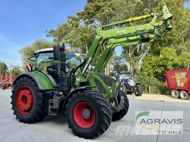 Fendt 724 VARIO S4 Tractors