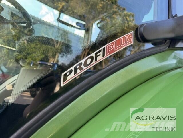 Fendt 724 VARIO S4 Tractors