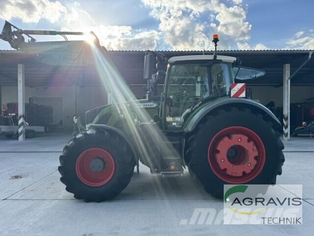Fendt 724 VARIO S4 Tractors