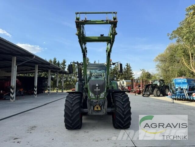 Fendt 724 VARIO S4 Tractors