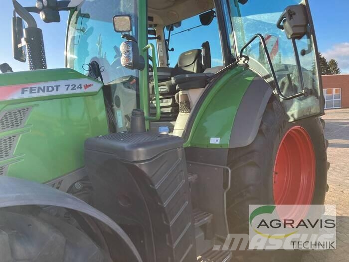 Fendt 724 VARIO S4 الجرارات