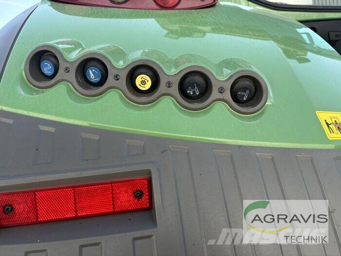 Fendt 724 VARIO S4 Profi Tractoren