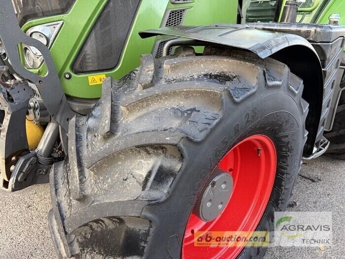 Fendt 724 VARIO S4 Profi Plus الجرارات