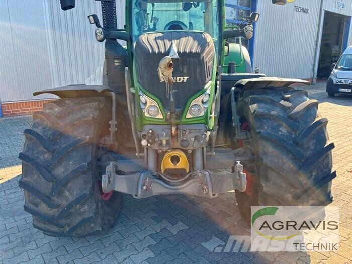 Fendt 724 VARIO S4 Profi Plus Traktorer