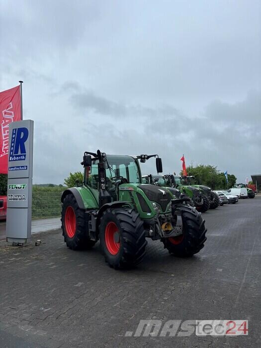 Fendt 724 VARIO SCR Трактори