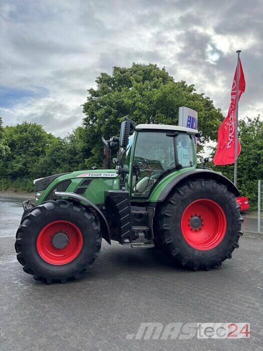 Fendt 724 VARIO SCR Трактори