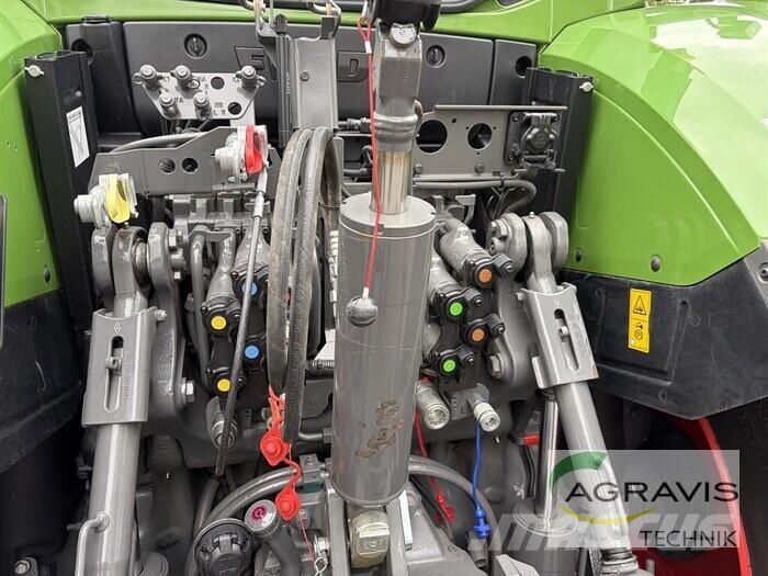 Fendt 728 VARIO GEN-7 Traktori