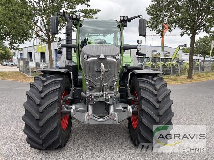 Fendt 728 VARIO GEN-7 Traktori