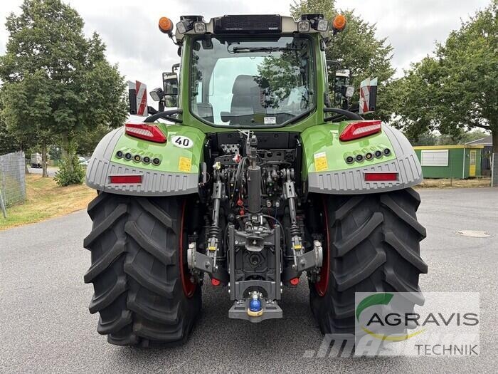 Fendt 728 VARIO GEN-7 Traktori