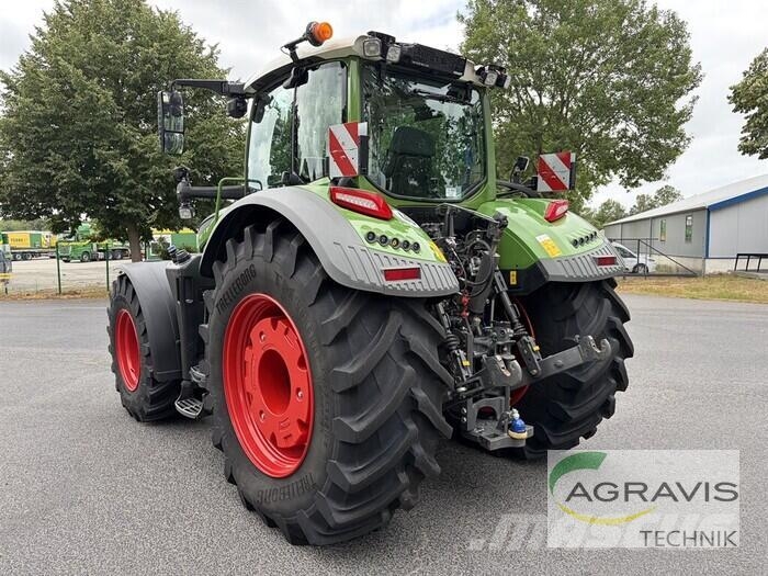 Fendt 728 VARIO GEN-7 Traktori
