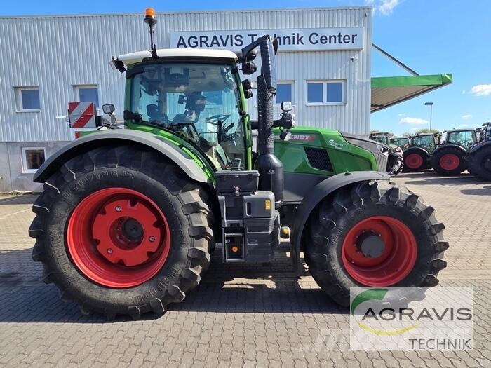 Fendt 728 VARIO GEN-7 Profi+ Setting2 Tractoren