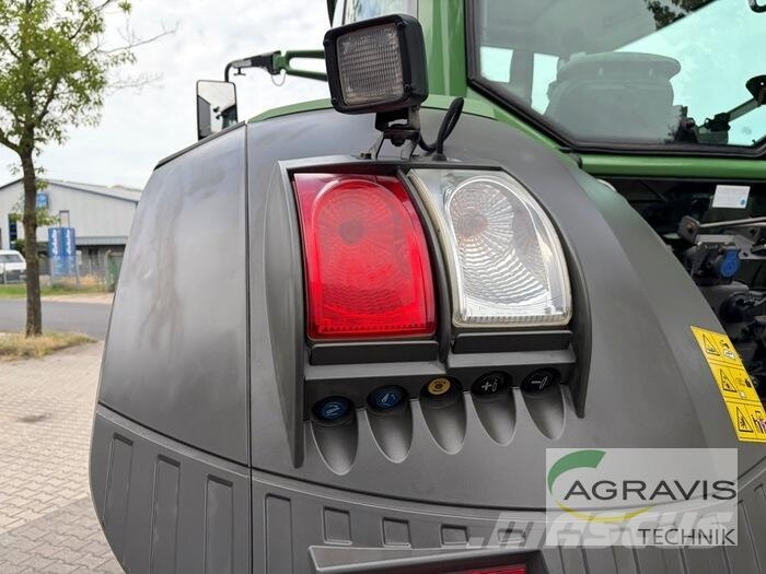 Fendt 824 VARIO S4 Profi Tractoren