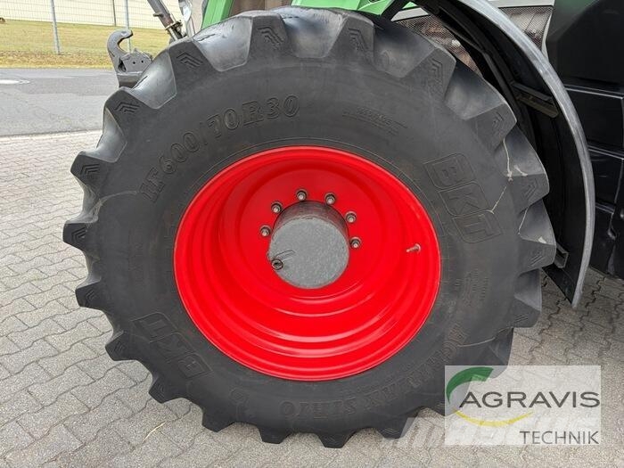 Fendt 824 VARIO S4 Profi Tractoren