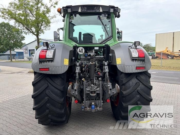 Fendt 824 VARIO S4 Profi Tractoren