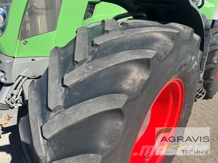 Fendt 824 VARIO SCR Profi Plus Tracteur