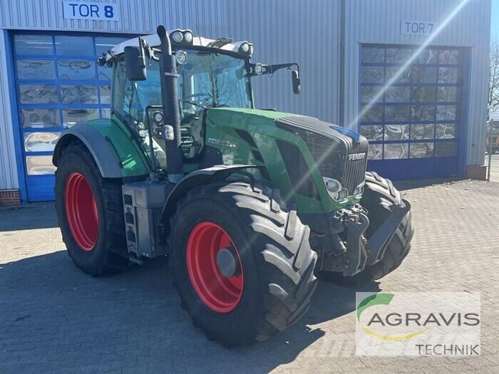 Fendt 824 VARIO SCR Profi Plus Tracteur