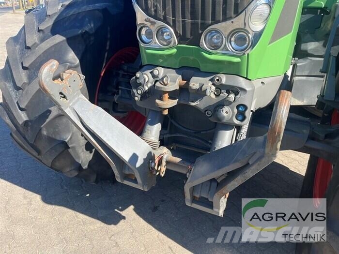 Fendt 824 VARIO SCR Profi Plus Tracteur