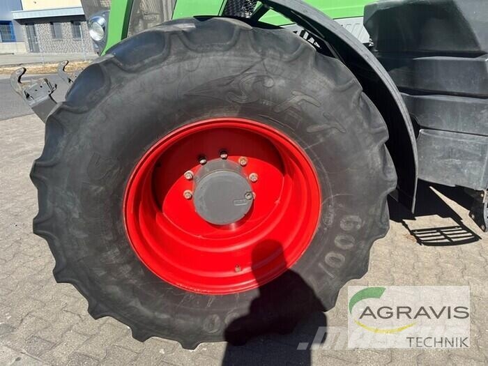 Fendt 824 VARIO SCR Profi Plus Tracteur