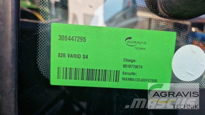 Fendt 826 VARIO S4 Profi Plus Traktoriai