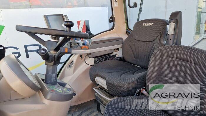 Fendt 826 VARIO S4 Profi Plus Traktoriai