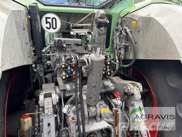 Fendt 826 VARIO SCR Profi mit Trimble-Lenksystem RTK Traktorer
