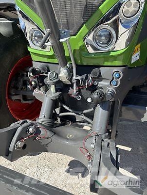 Fendt 828 S4 PROFI PLUS Трактори