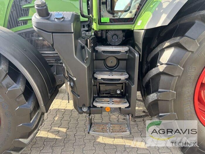 Fendt 828 VARIO S4 Трактори