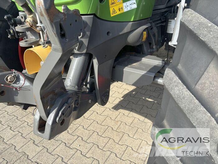 Fendt 828 VARIO S4 Трактори