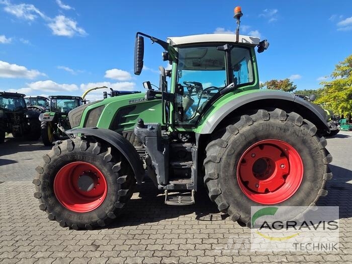 Fendt 828 VARIO S4 Traktoren