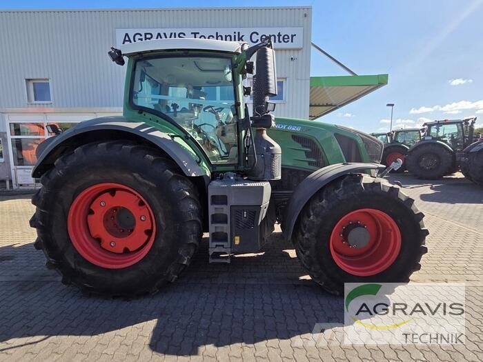 Fendt 828 VARIO S4 Traktoren