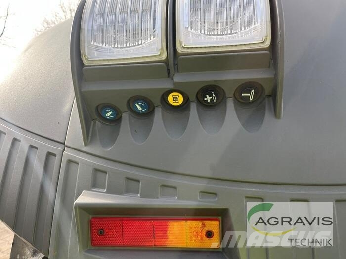Fendt 828 VARIO S4 Profi Plus Трактори