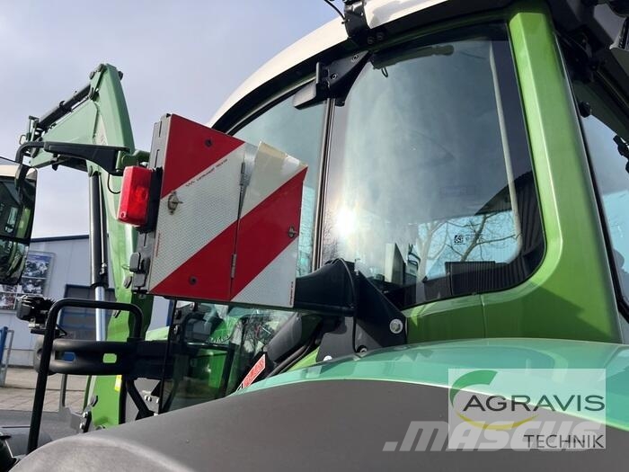 Fendt 828 VARIO S4 Profi Plus Трактори