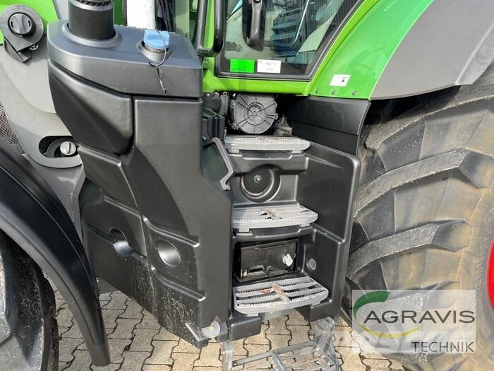 Fendt 828 VARIO S4 Profi Plus Трактори